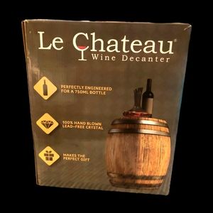 Le Chateau Red Wine Decanter Aerator - Crystal Glass Wine Carafe - Full Bottle